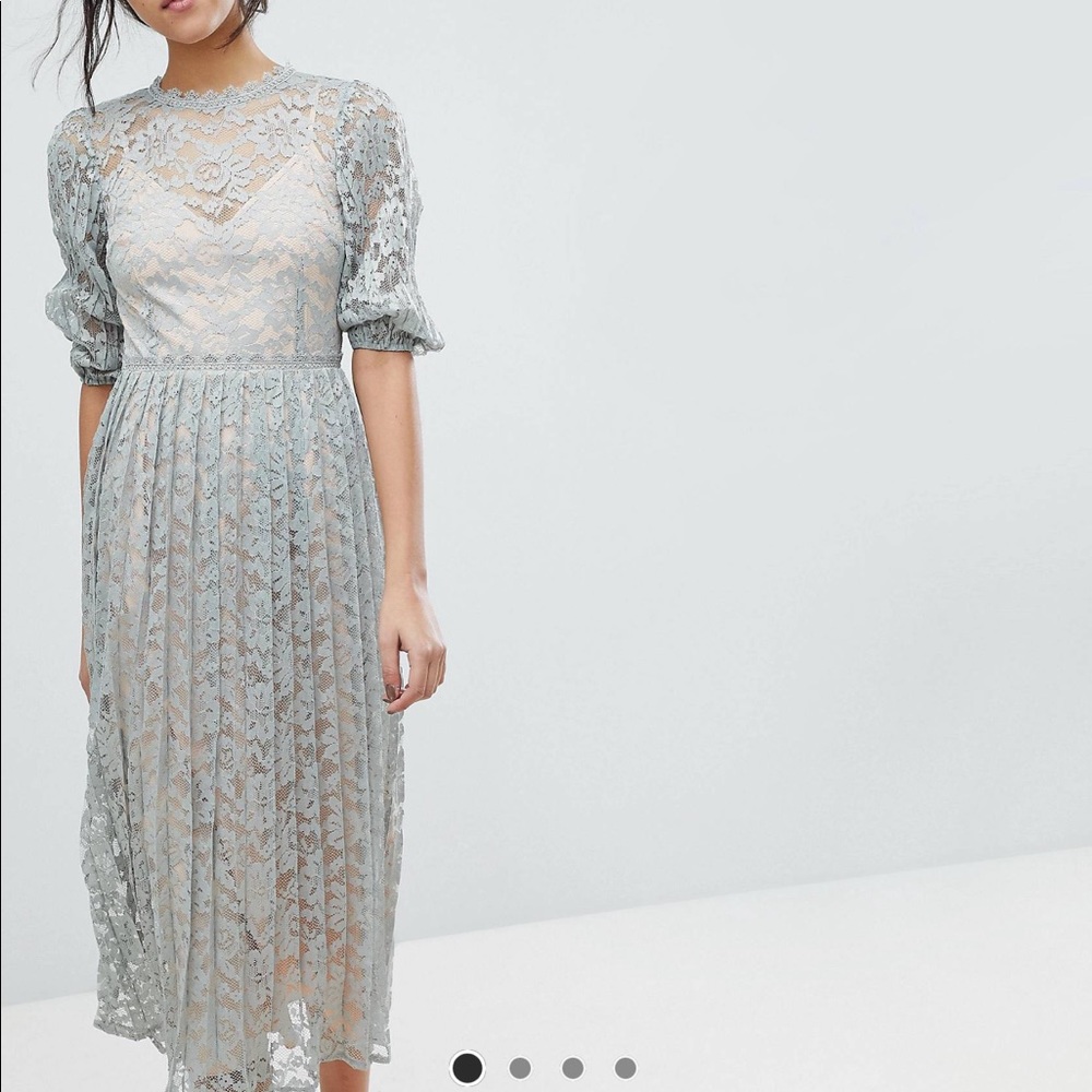 lace maxi dress w/balloon sleeve detail